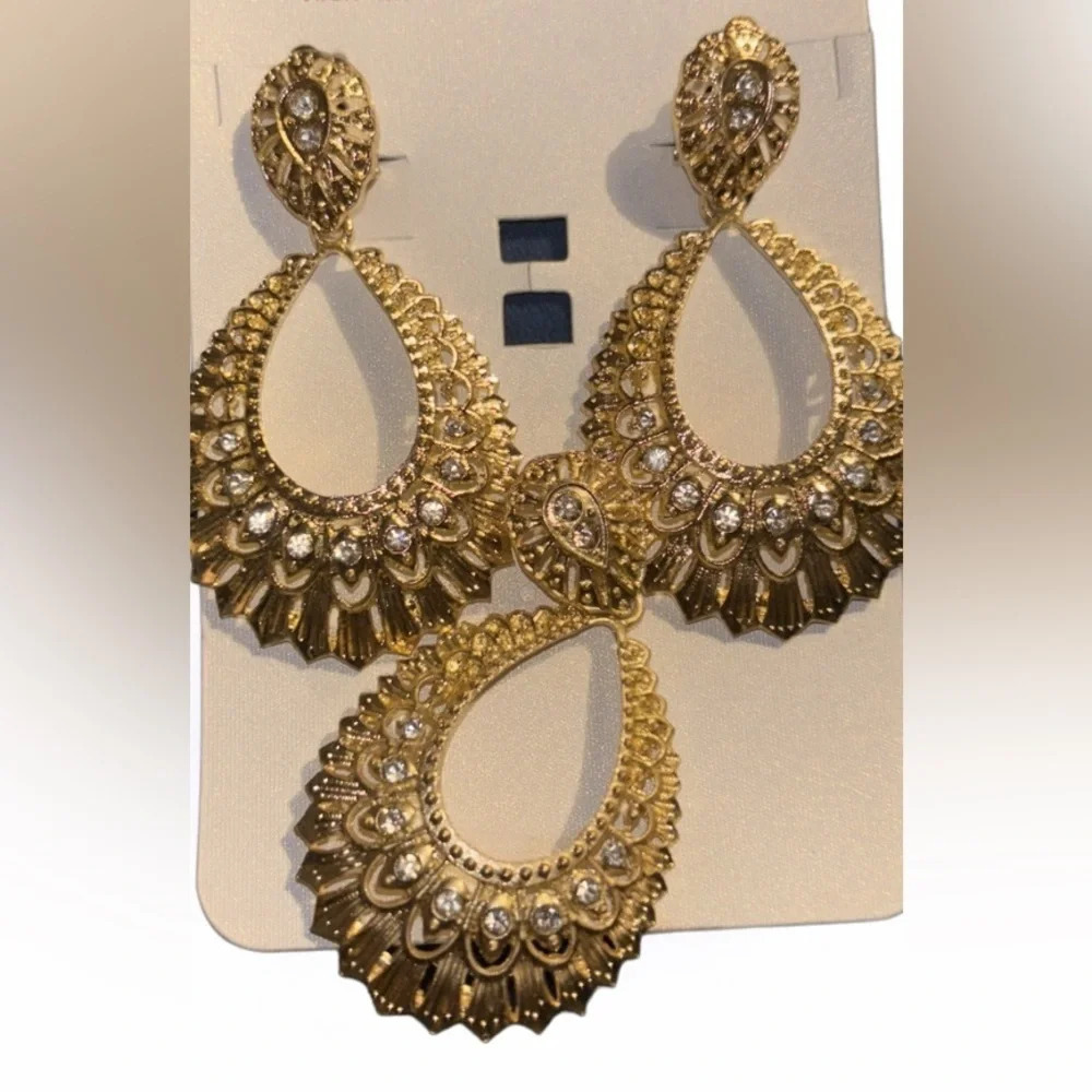 Vintage 80’s style Arabian Gold  tone crystal 3 piece jewellery set